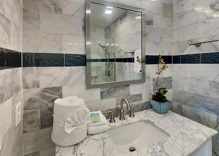 Apartment Bayview